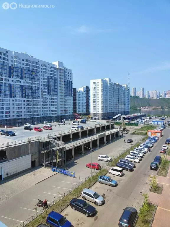 2-комнатная квартира: Красноярск, улица Лесников, 25А (40 м) - Фото 1