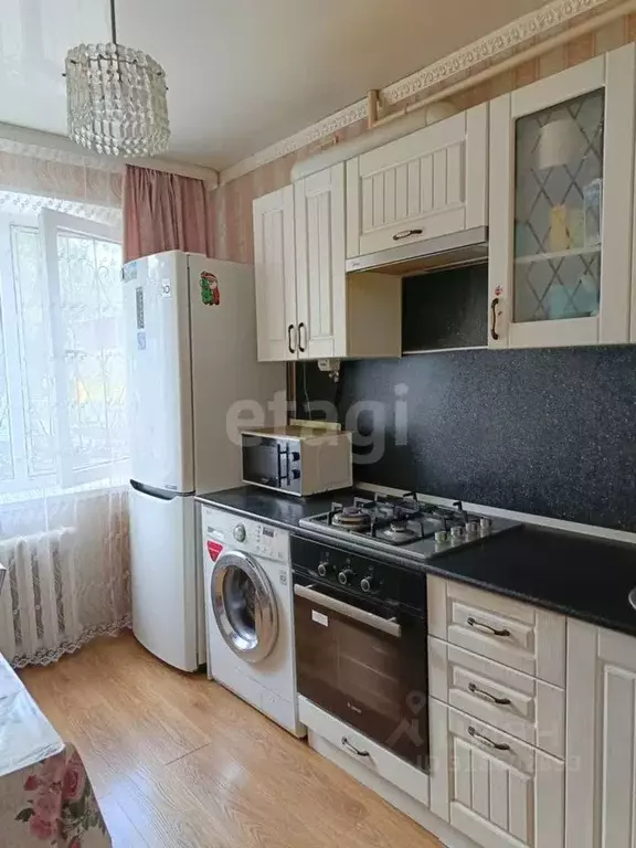 3-к кв. Башкортостан, Уфа ул. Богдана Хмельницкого, 49/1 (59.9 м) - Фото 0