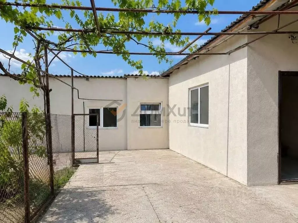 Дом в Крым, Джанкой ул. Островского, 61 (80 м) - Фото 1