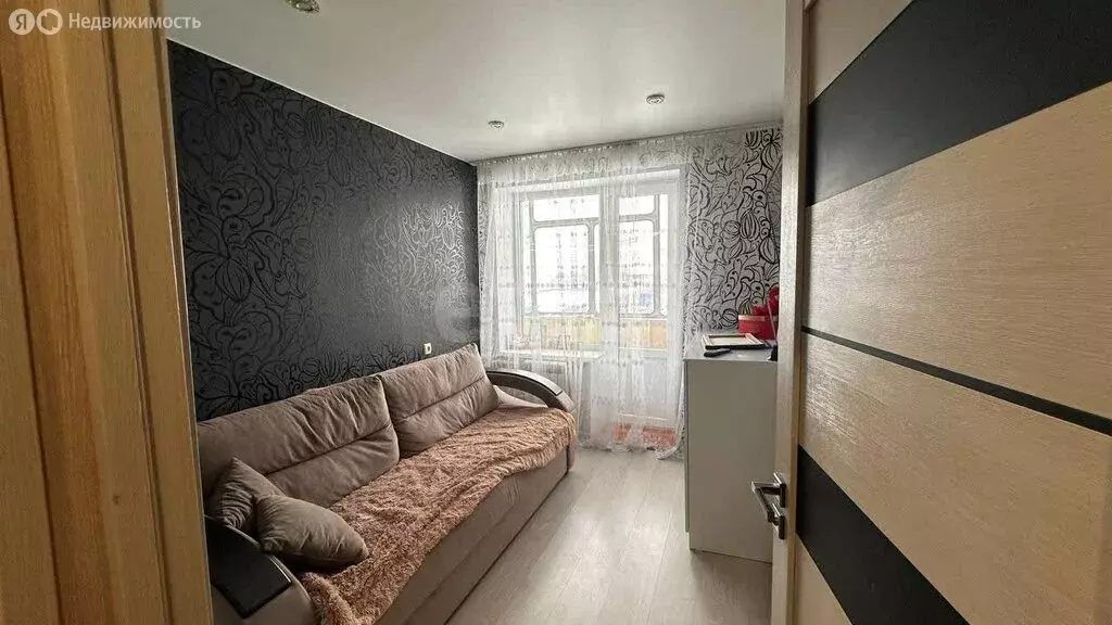 3-комнатная квартира: село Стрелецкое, улица Королёва, 44 (73 м) - Фото 1