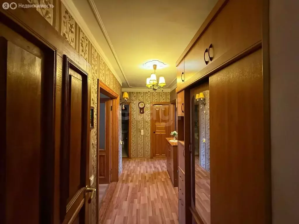 3-комнатная квартира: Владикавказ, улица Максима Горького, 68 (60.7 м) - Фото 1