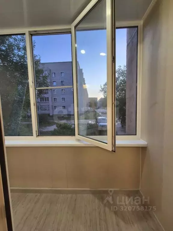 3-к кв. Архангельская область, Коряжма Архангельская ул., 29А (59.7 м) - Фото 1