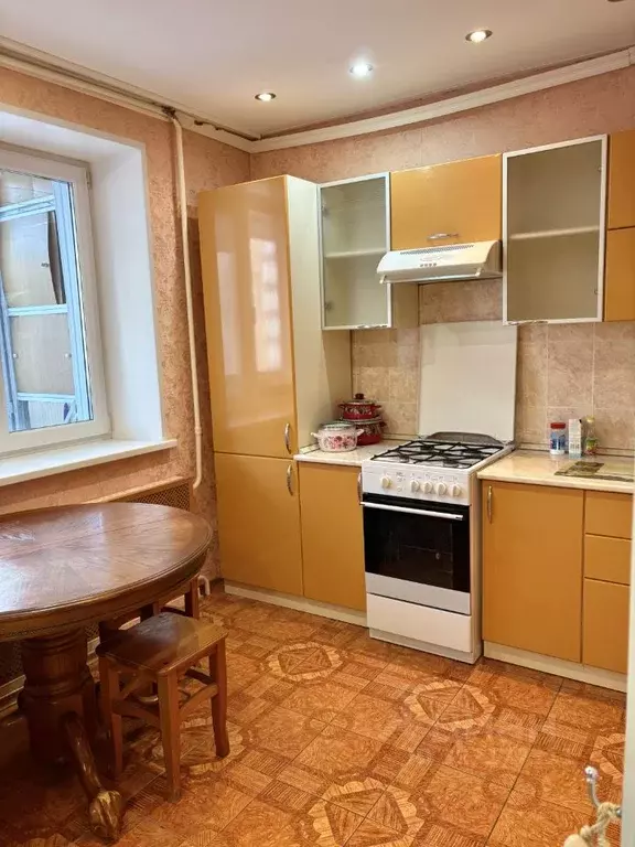 3-к кв. Саратовская область, Энгельс ул. Тельмана, 158 (60.0 м) - Фото 1