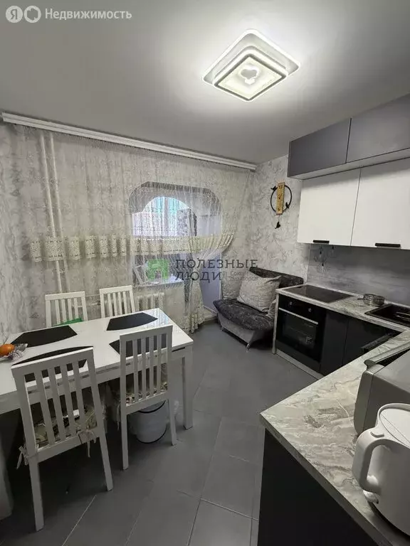 2-комнатная квартира: Чита, микрорайон Октябрьский, 13 (71.1 м) - Фото 1