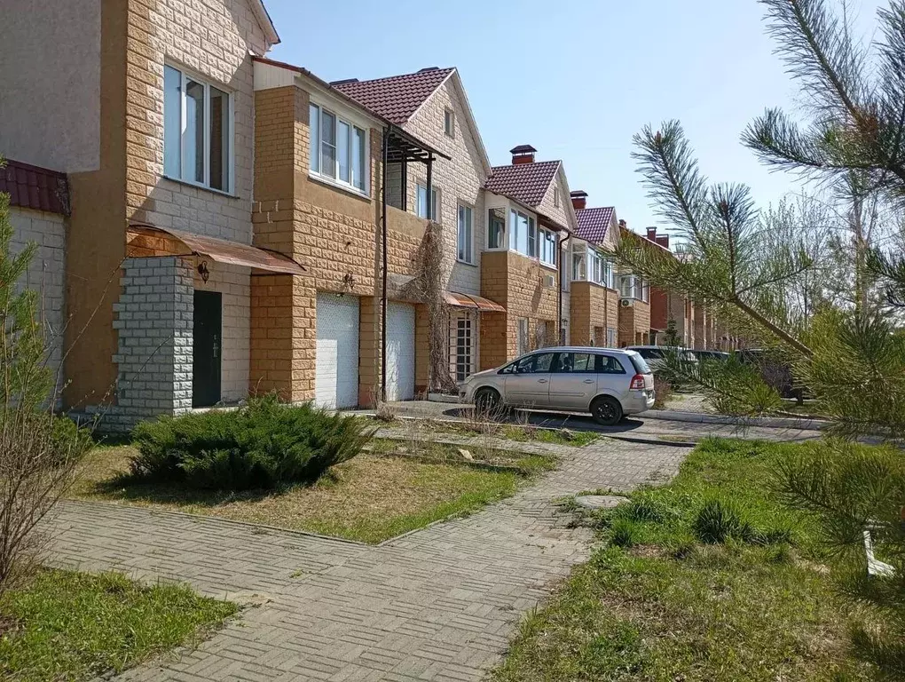 Таунхаус в Челябинская область, Копейск пос. Октябрьский, Премьера ... - Фото 1