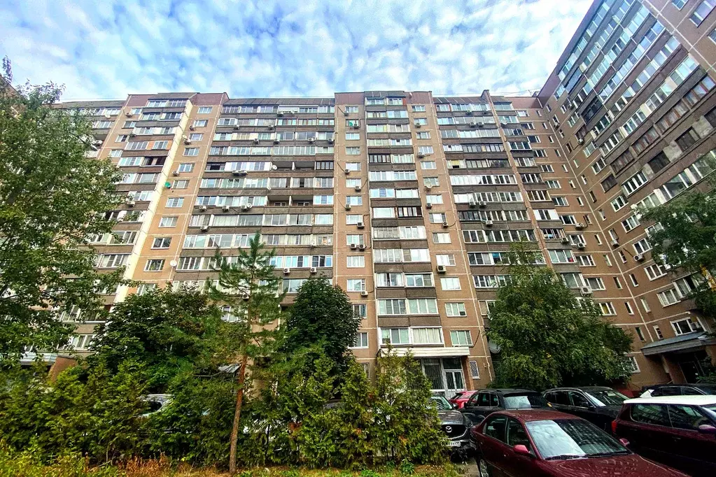 Продается 4-комнатная квартира - Фото 2