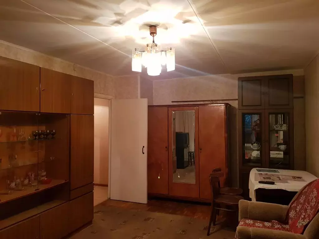 Продается комната в 3-комнатной квартире - Фото 1