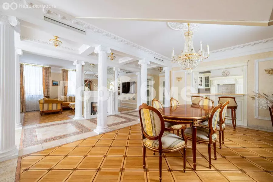 Дом в село Петрово-Дальнее, Фонтанная площадь (930 м) - Фото 1