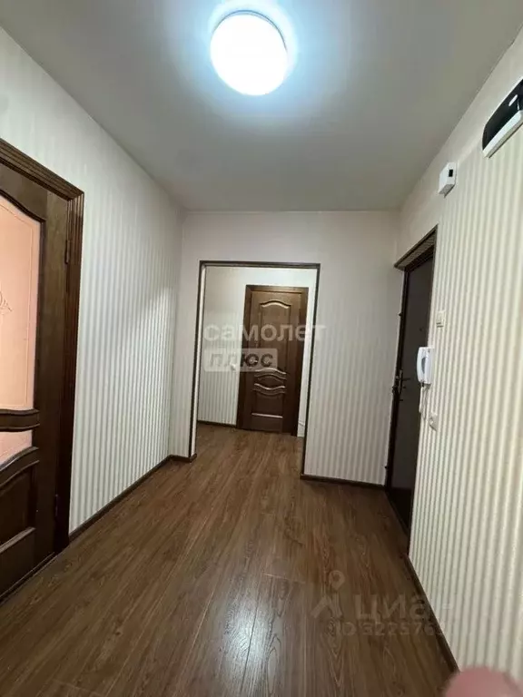2-к кв. Кабардино-Балкария, Нальчик Московская ул., 6 (70.0 м) - Фото 1