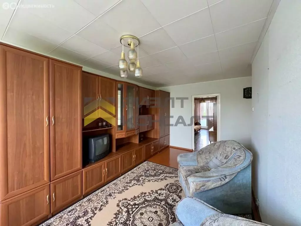 3-комнатная квартира: Омск, улица Ватутина, 5 (60.4 м) - Фото 1