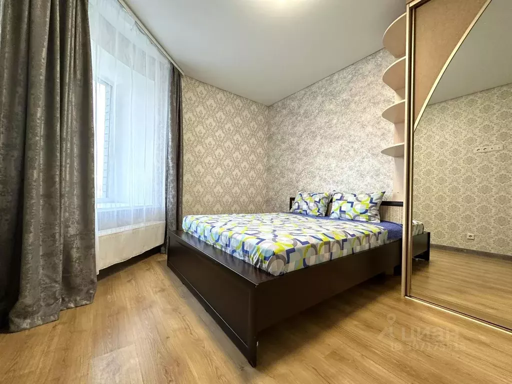 1-к кв. Тюменская область, Тюмень ул. Мельникайте, 150 (56.0 м) - Фото 0
