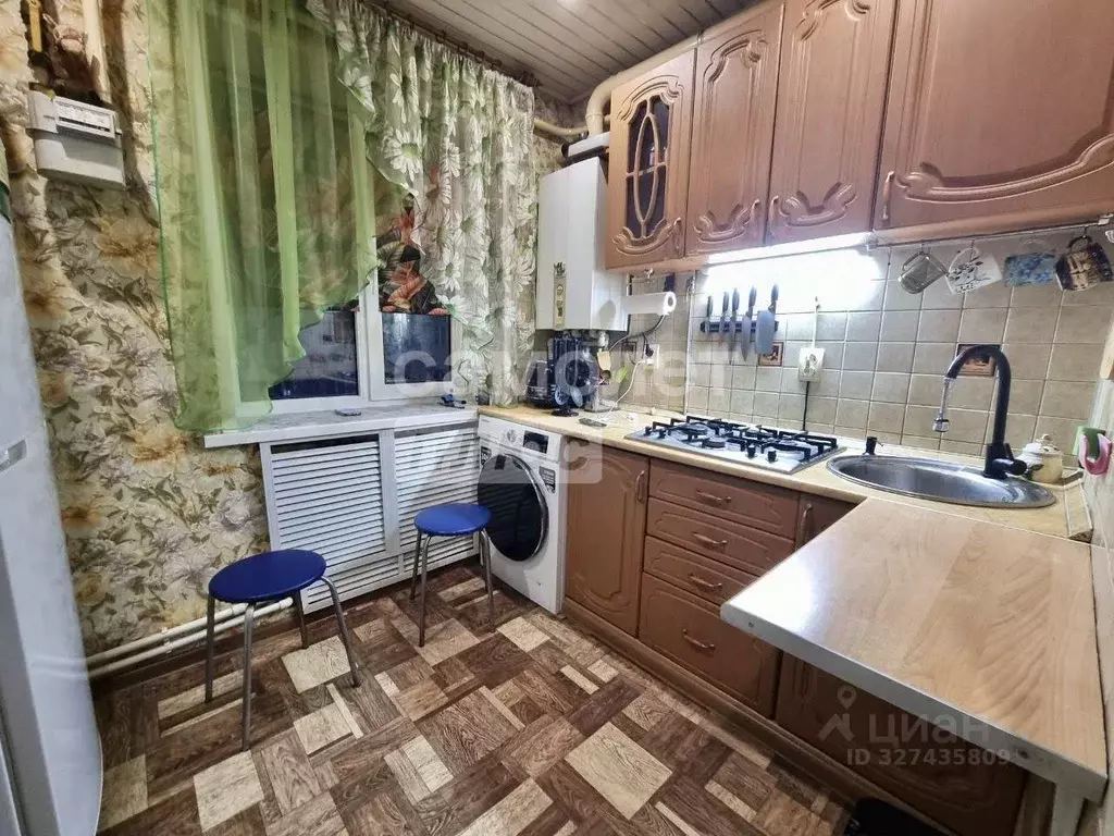 3-к кв. Калужская область, с. Перемышль ул. Гагарина, 7 (52.0 м) - Фото 1