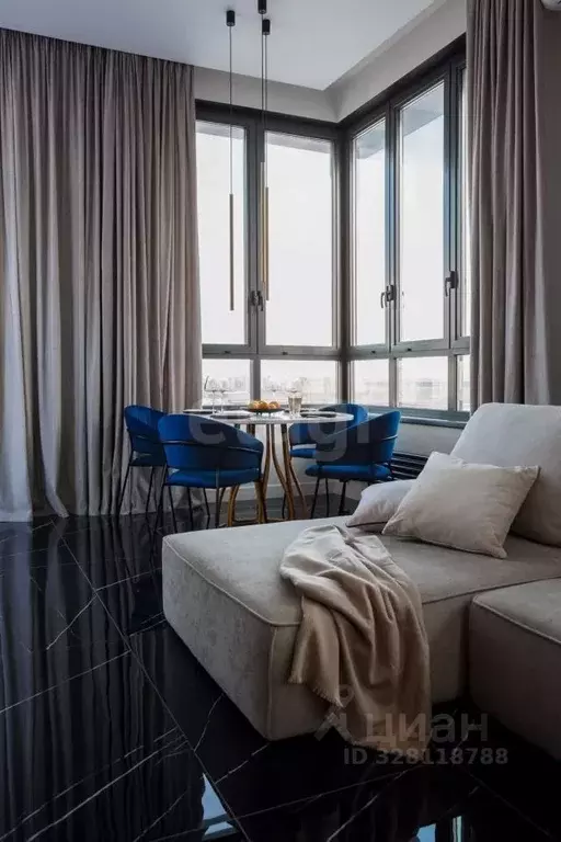 2-к кв. Тюменская область, Тюмень ул. Усиевича, 16 (88.8 м) - Фото 1