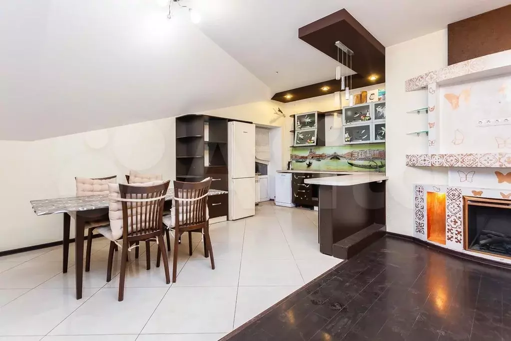 3-к. квартира, 115 м, 4/4 эт. - Фото 1