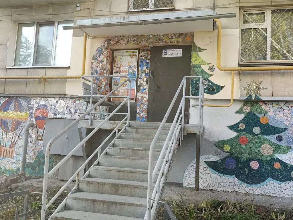 3-к кв. Свердловская область, Екатеринбург ул. Белинского, 135 (60.3 ... - Фото 0