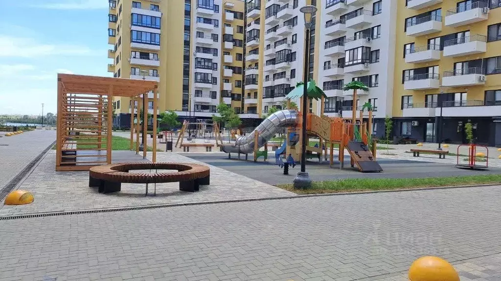 3-к кв. Крым, Саки ул. Набережная (71.6 м) - Фото 1