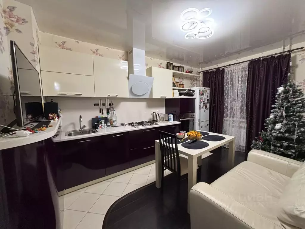 2-к кв. Вологодская область, Череповец просп. Шекснинский, 16 (70.3 м) - Фото 1