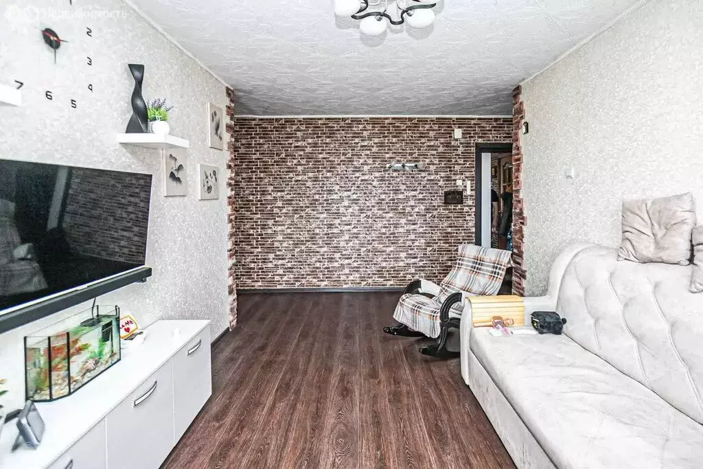 3-комнатная квартира: Бердск, Спортивная улица, 9 (64.5 м) - Фото 1