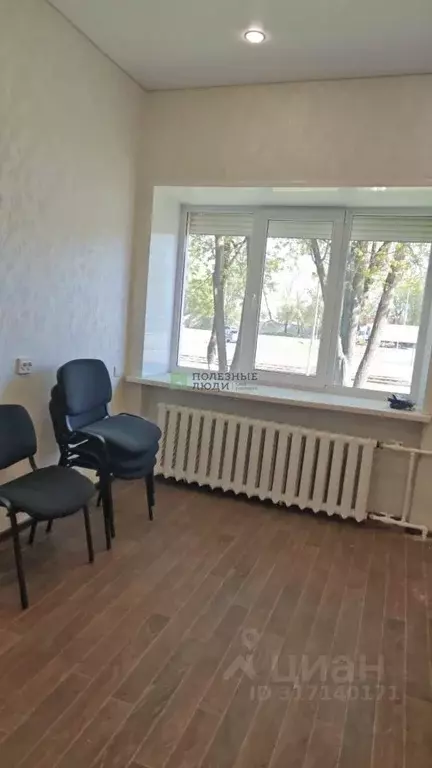 Помещение свободного назначения в Татарстан, Набережные Челны ул. ... - Фото 1