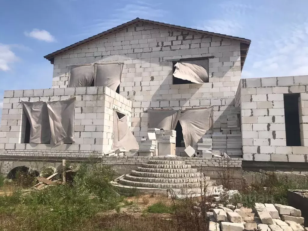 Дом в Брянская область, Жуковский муниципальный округ, д. Мосток ул. ... - Фото 1