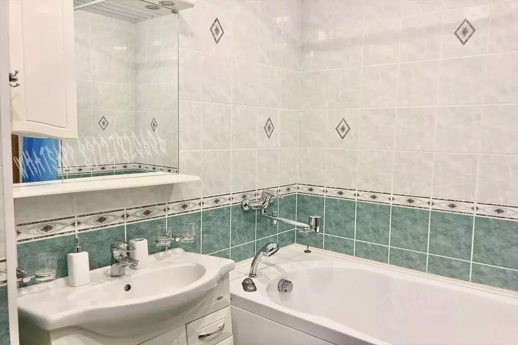 2-к кв. Ханты-Мансийский АО, Нижневартовск ул. Ленина, 7к2 (60.0 м) - Фото 0