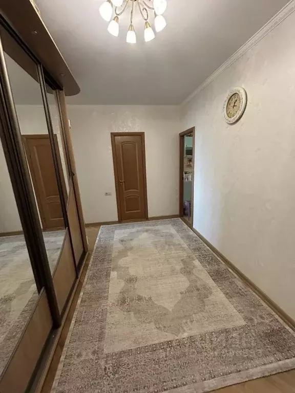 3-к кв. Белгородская область, Белгород ул. Есенина, 8 (70.8 м) - Фото 1