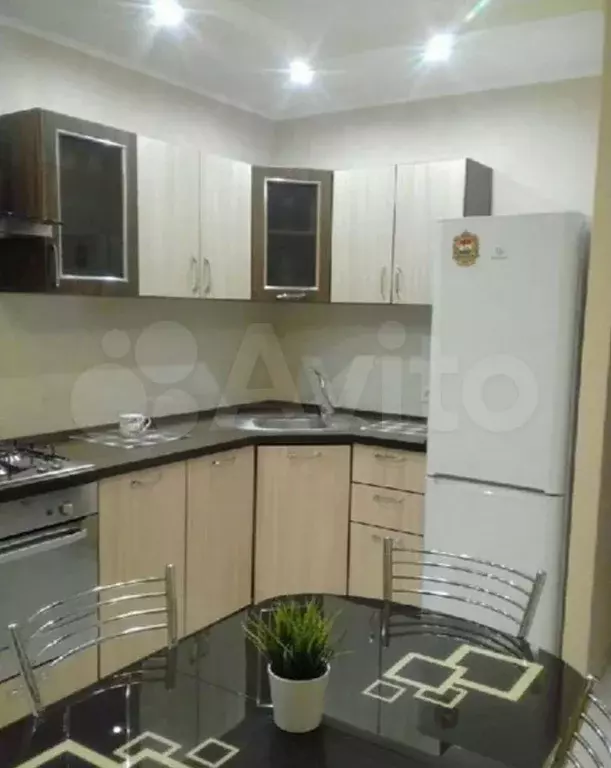 2-к. квартира, 80 м, 4/10 эт. - Фото 1