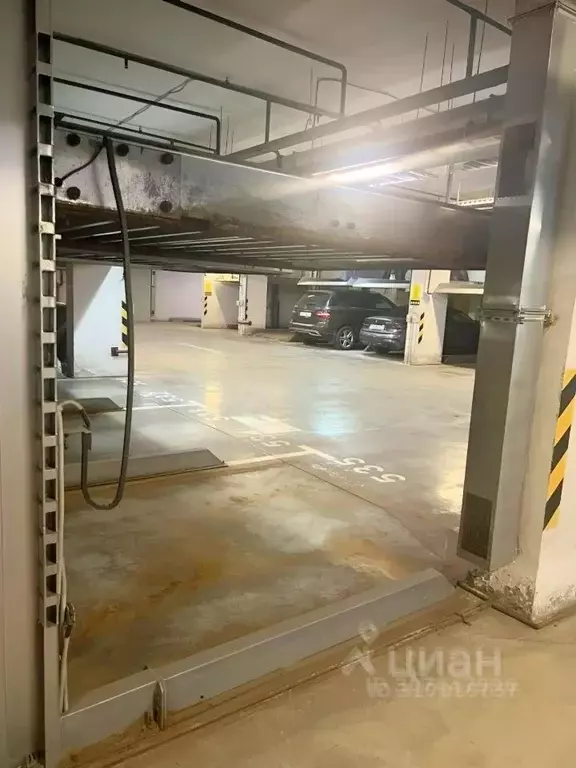 Гараж в Москва ул. Мичуринский проспект Олимпийская деревня, 1к1 (13 ... - Фото 0