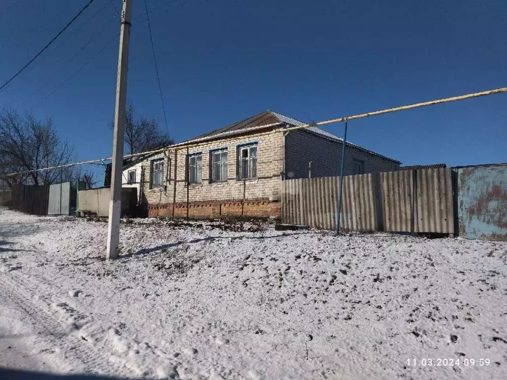 Дом в Белгородская область, Новооскольский муниципальный округ, с. ... - Фото 1