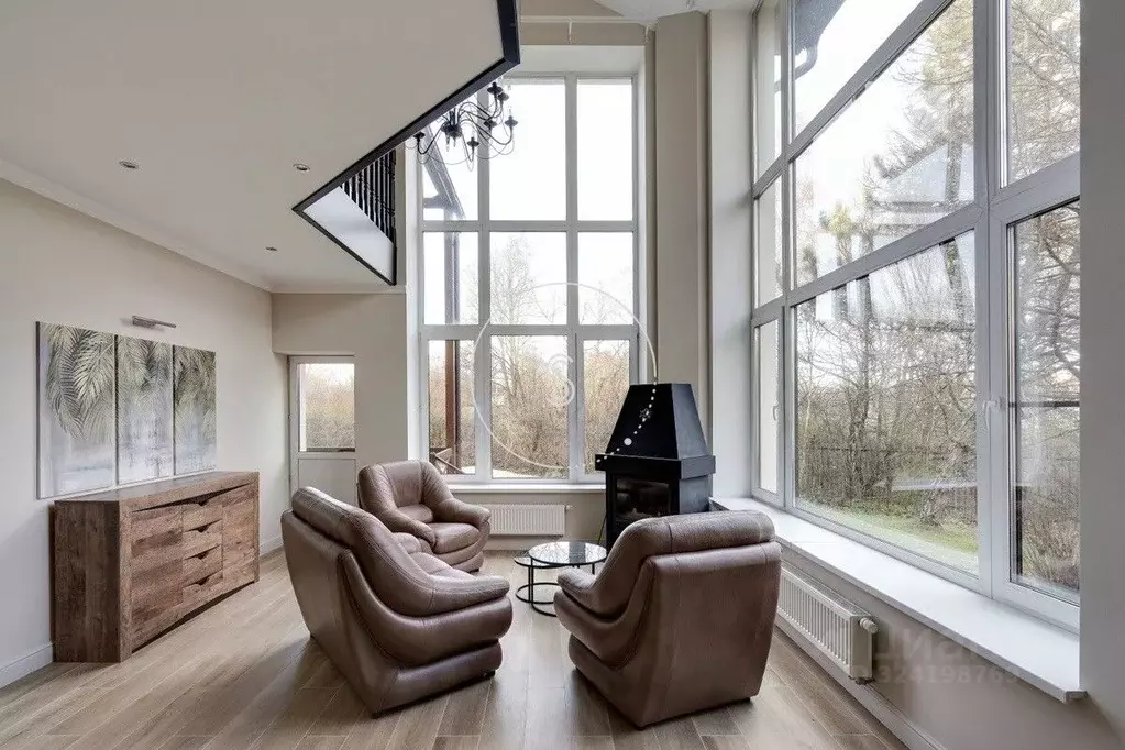 Дом в Москва Первомайское поселение, д. Фоминское, ул. Ясеневая (230 ... - Фото 1