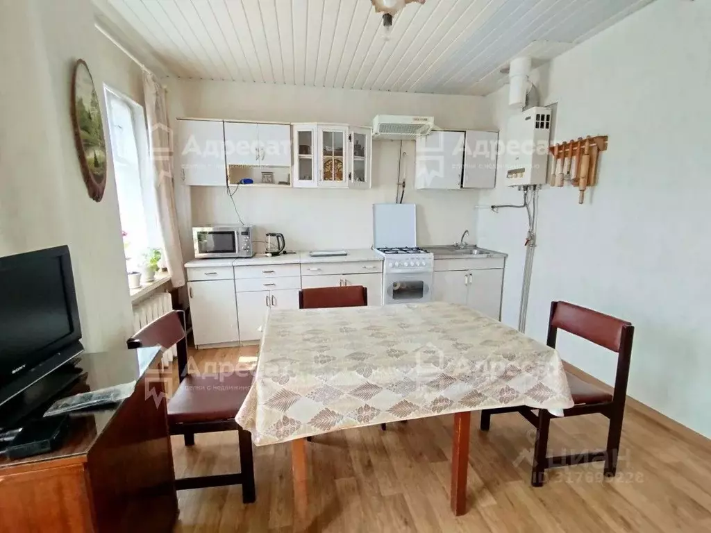 Дом в Волгоградская область, Волгоград ул. Малоземова (83 м) - Фото 1