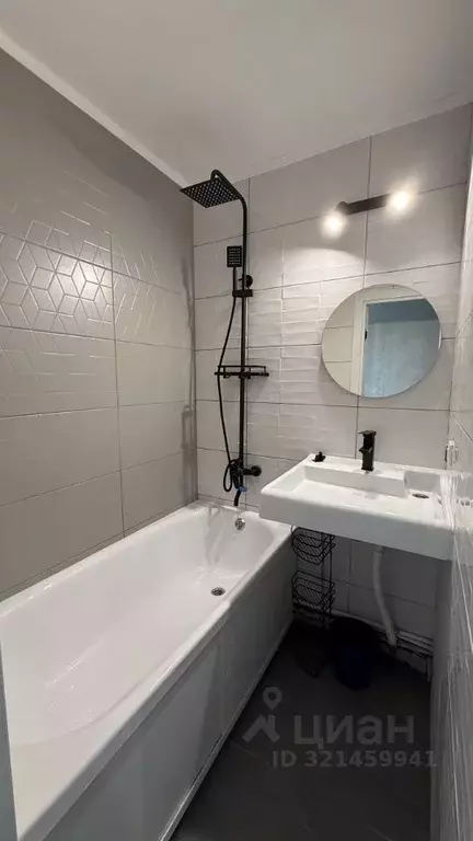 3-к кв. Санкт-Петербург ул. Есенина, 8К1 (61.0 м) - Фото 0