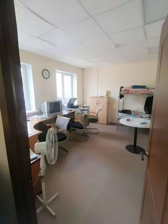 Сдается коммерческая недвижимость, 2300 м2 - Фото 1