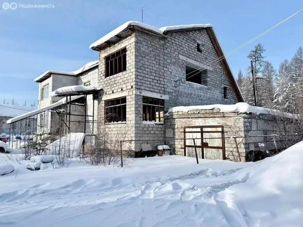 Дом в посёлок городского типа Чульман, улица Энергетиков, 13 (165.1 м) - Фото 1