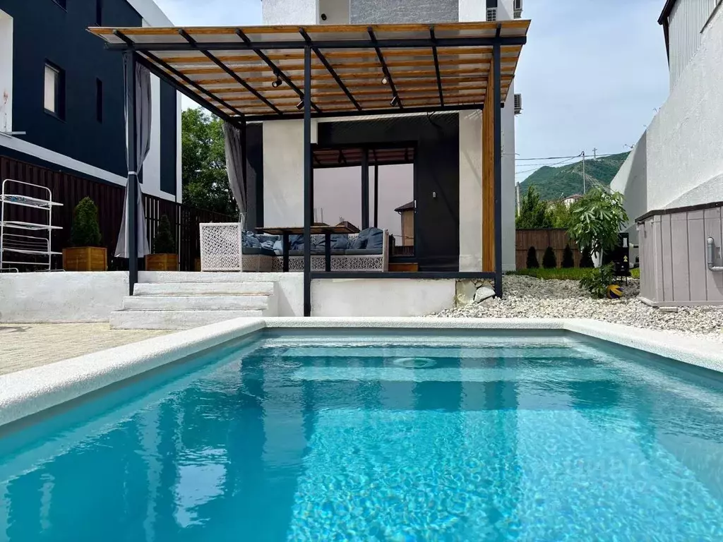 Дом в Краснодарский край, Геленджик ул. Иванова, 27Б (220 м) - Фото 2