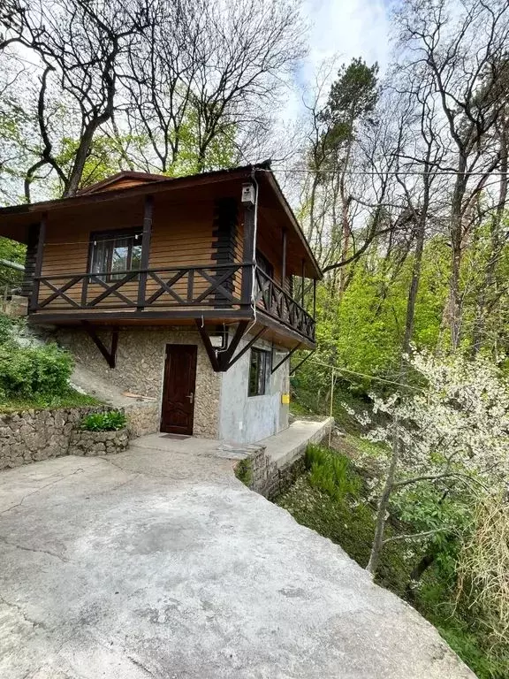 1-к кв. Ставропольский край, Кисловодск ул. Володарского, 6 (65.0 м) - Фото 1