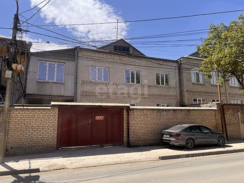 Дом в Дагестан, Махачкала ул. Плеханова, 58 (430 м) - Фото 1