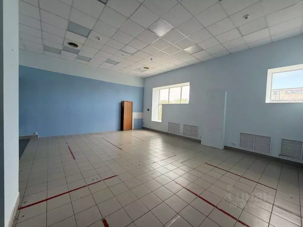 Помещение свободного назначения в Новгородская область, Великий ... - Фото 0