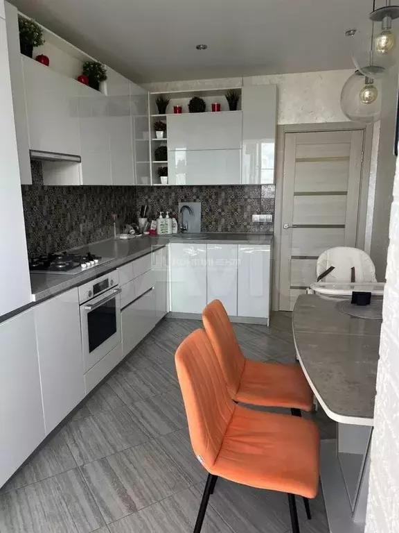 2-к. квартира, 60 м, 6/9 эт. - Фото 0