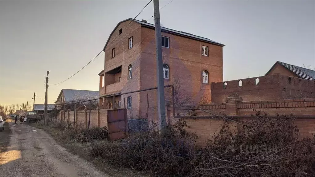 Коттедж в Самарская область, Ставропольский район, с. Верхние ... - Фото 1