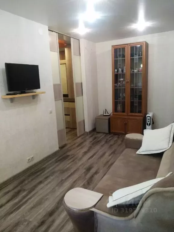 3-к кв. Удмуртия, Ижевск Школьная ул., 72 (58.3 м) - Фото 1
