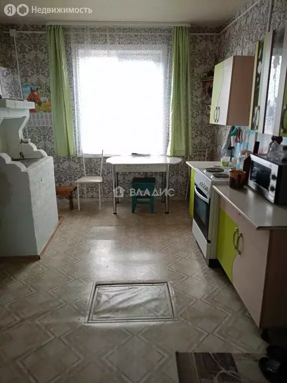 3-комнатная квартира: посёлок городского типа Усть-Баргузин, улица ... - Фото 1
