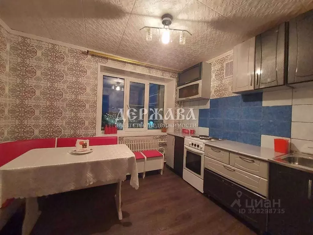 1-к кв. Белгородская область, Старый Оскол Макаренко мкр, 7 (43.0 м) - Фото 1