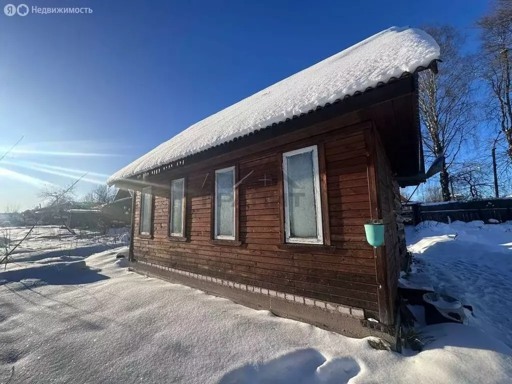Дом в Новгородская область, рабочий посёлок Крестцы, улица Конева ... - Фото 1