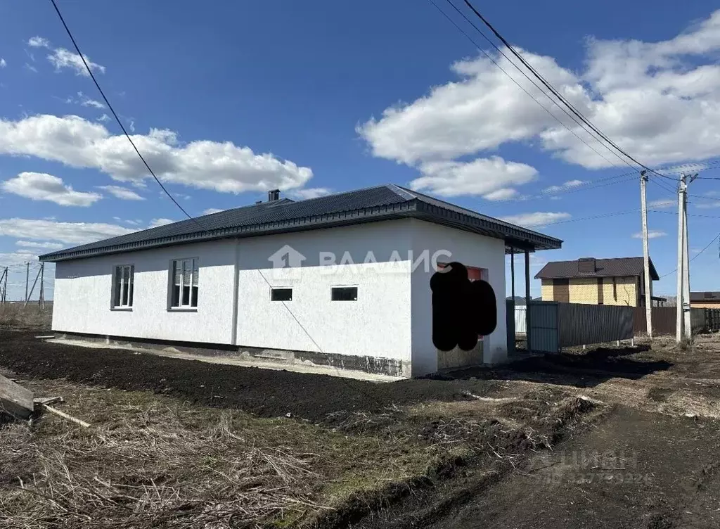 Дом в Башкортостан, Стерлитамакский район, Отрадовский сельсовет, с. ... - Фото 2
