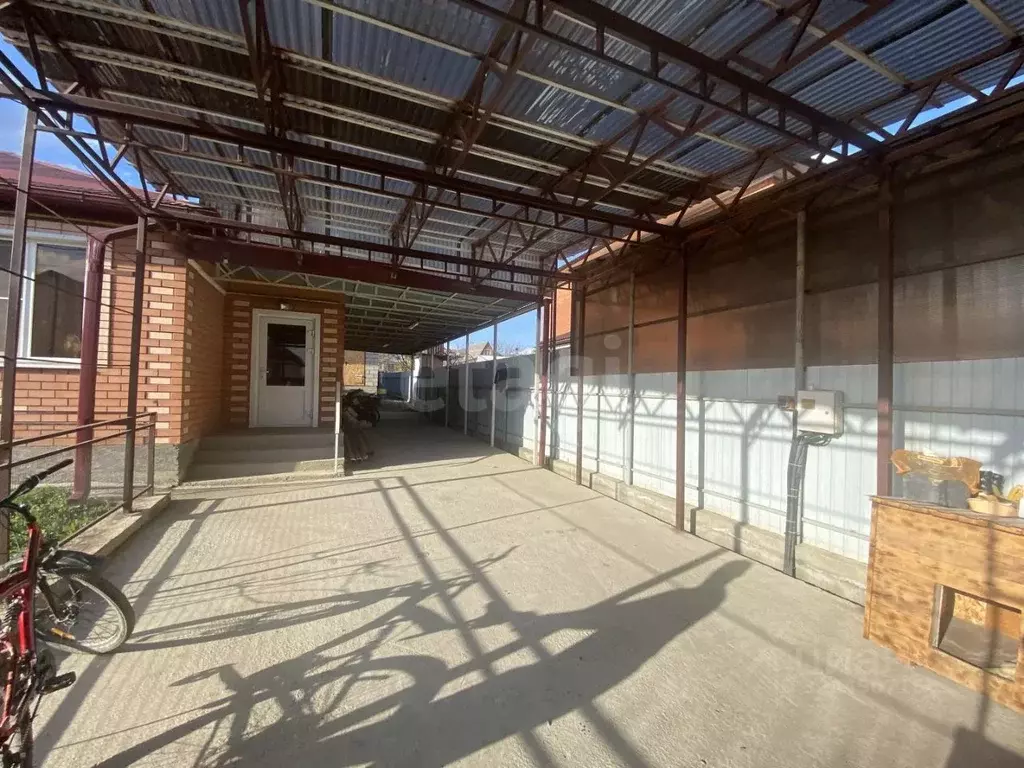 Дом в Ставропольский край, Ессентуки ул. Имени Н. Панасенко (75 м) - Фото 1