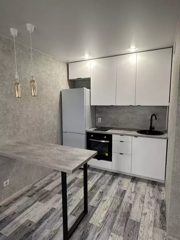 1-к кв. Тюменская область, Тюмень ул. 50 лет Октября, 57Бк2 (37.0 м) - Фото 1