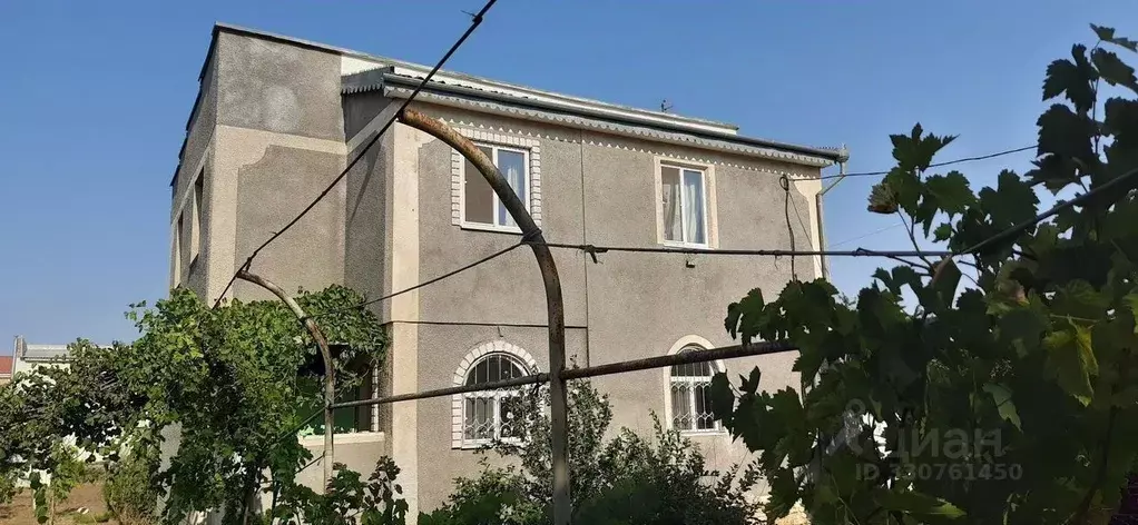 Дом в Крым, Евпатория городской округ, Заозерное пгт ул. Аллея Дружбы ... - Фото 1
