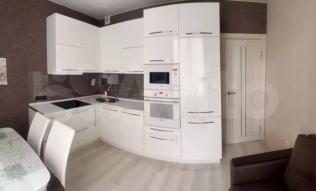 2-к. квартира, 52 м, 3/15 эт. - Фото 0