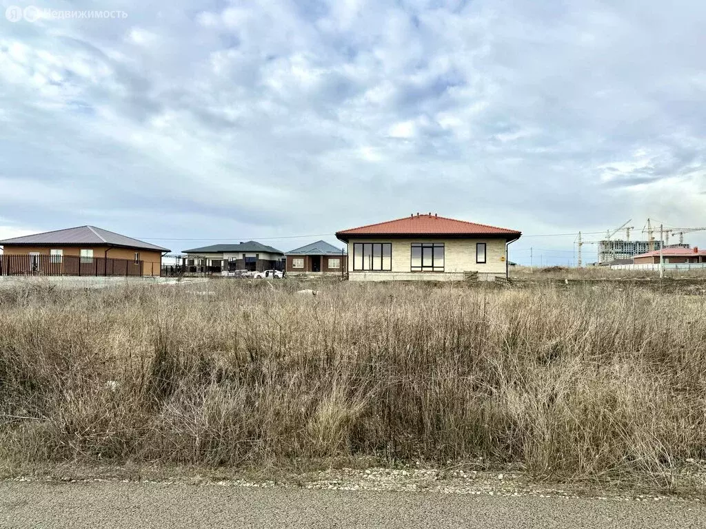 Участок в село Татарка, улица Пожарников (6 м) - Фото 1